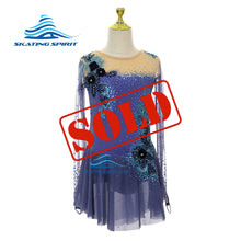 Load image into Gallery viewer, Ready-to-Ship Dress 120.01 (Torso 116-126cm)