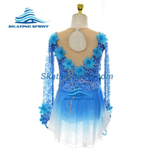 Load image into Gallery viewer, Ready-to-Ship Dress 120.10 (Torso 110-120cm)