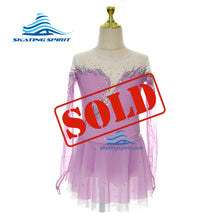Load image into Gallery viewer, Ready-to-Ship Dress 120.17 (Torso 110-120cm)