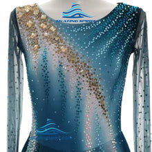 Load image into Gallery viewer, Ready-to-Ship Dress 145.33 (Torso 124-134cm)