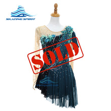 Load image into Gallery viewer, Ready-to-Ship Dress 145.44 (Torso 128-140cm)