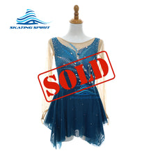 Load image into Gallery viewer, Ready-to-Ship Dress 145.60 (Torso 128-138cm)