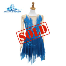 Load image into Gallery viewer, Ready-to-Ship Dress 155.15 (Torso 130-142cm)