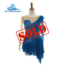 Load image into Gallery viewer, Ready-to-Ship Dress 155.23 (Torso 132-144cm)