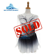 Load image into Gallery viewer, Ready-to-Ship Dress 155.33 (Torso 132-144cm)