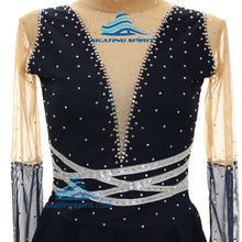 Load image into Gallery viewer, Ready-to-Ship Dress 160.11 (Torso 146-158cm)